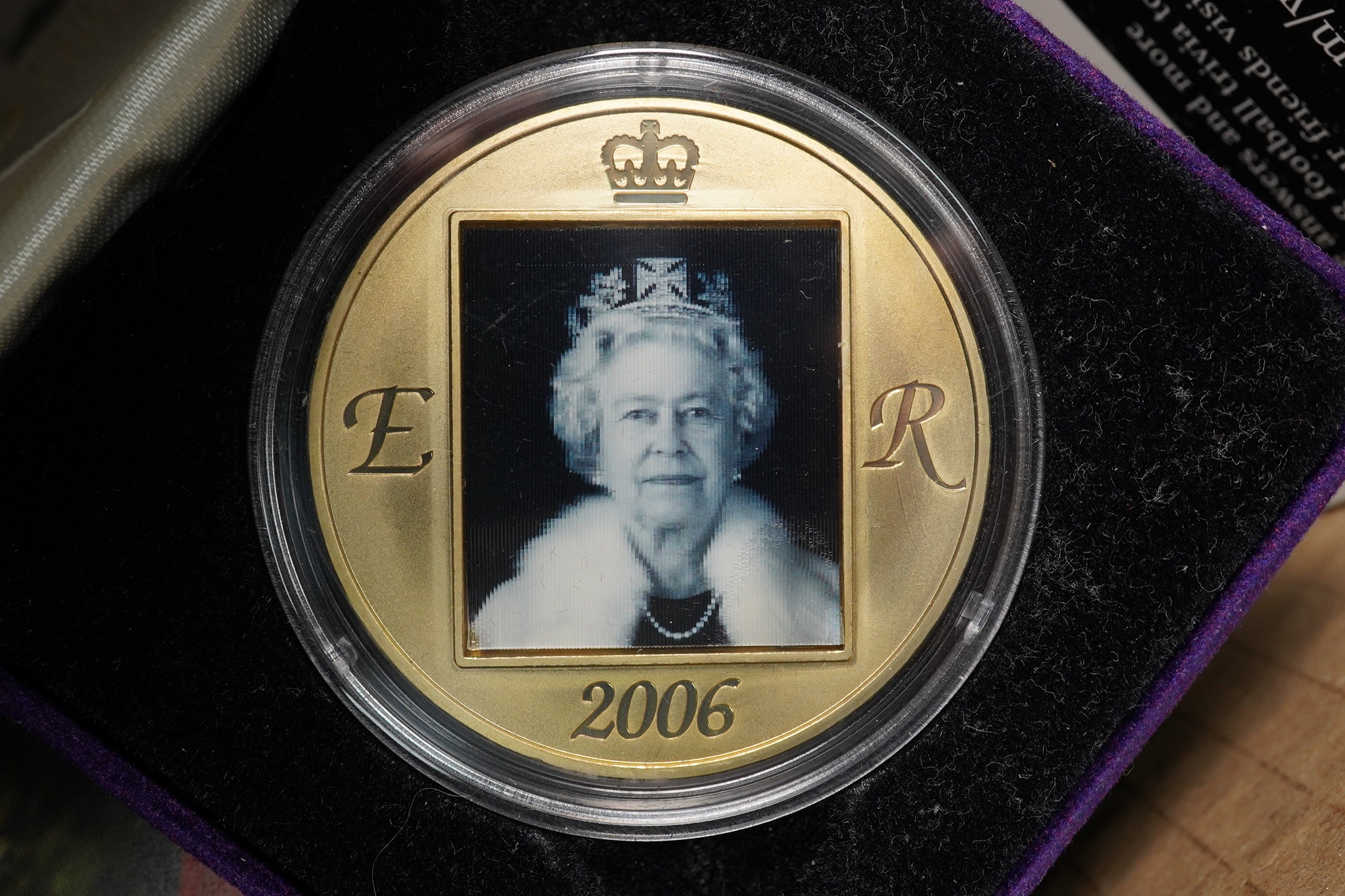 Royal Mint UK coins, the majority QEII, including 2013 UK definitive coin set, three incomplete UK proof coin sets etc